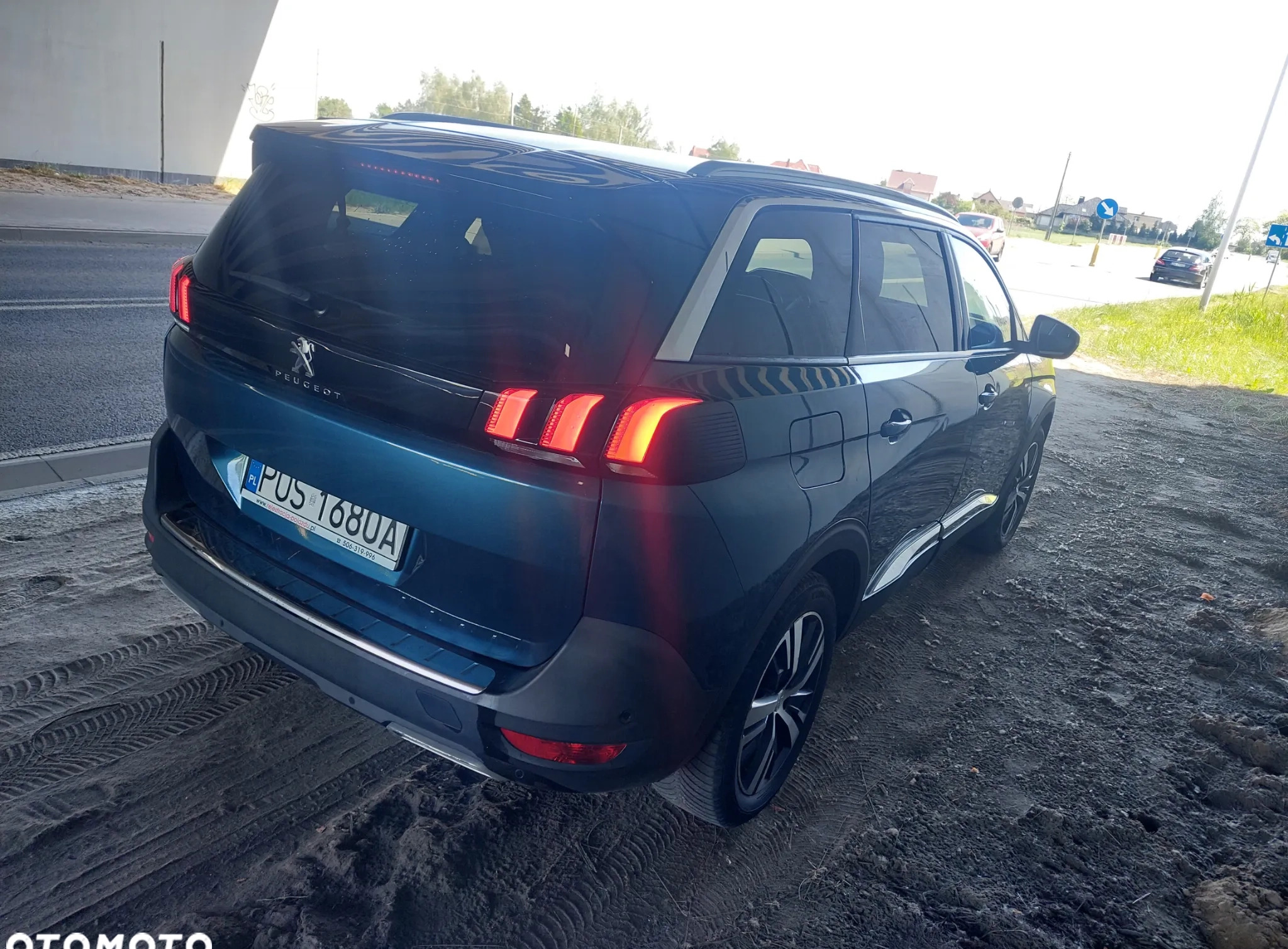 Peugeot 5008 cena 59500 przebieg: 70000, rok produkcji 2018 z Dobiegniew małe 172